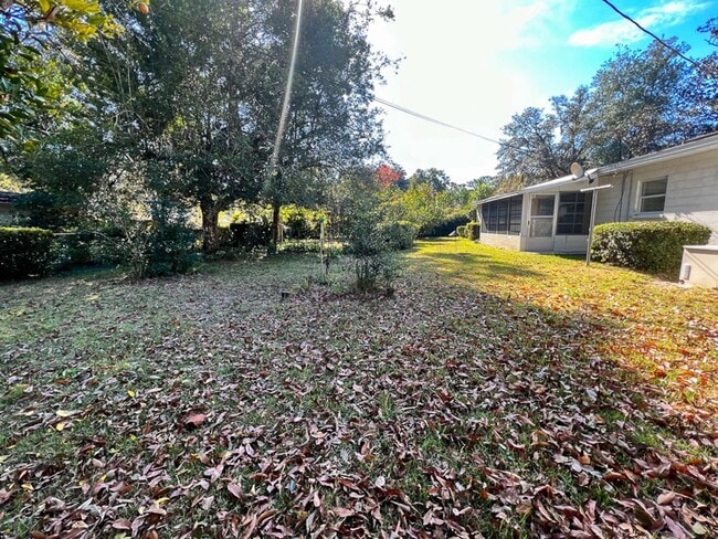 Building Photo - Pet Friendly 3BR/2BA NW Gainesville Home - Available mid-July!