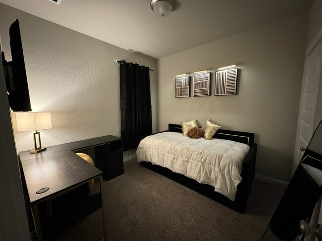 Building Photo - 5608 Madden Ln