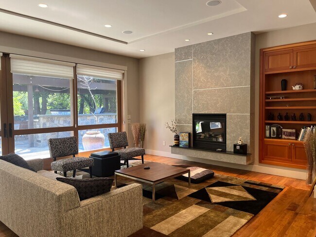 Building Photo - Luxury Furnished Monte Sereno Estate | Short-Term Executive Lease | Resort-Style Living