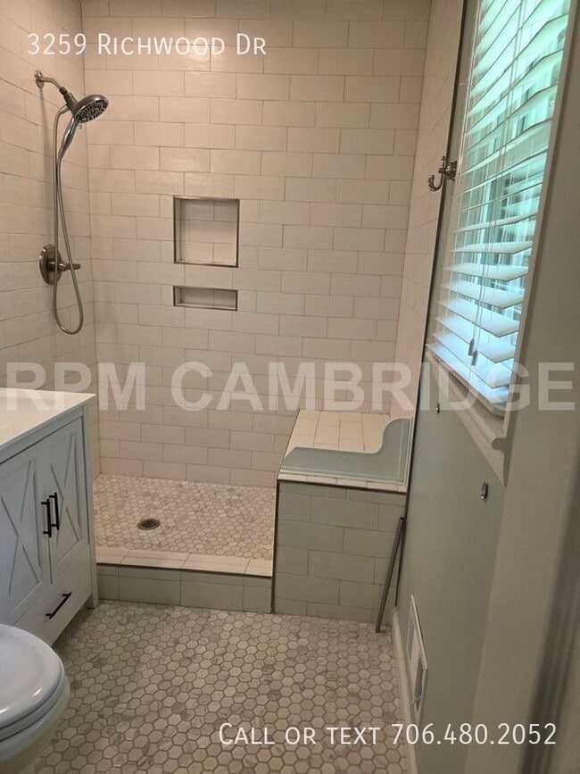 Building Photo - 3259 Richwood Dr NW