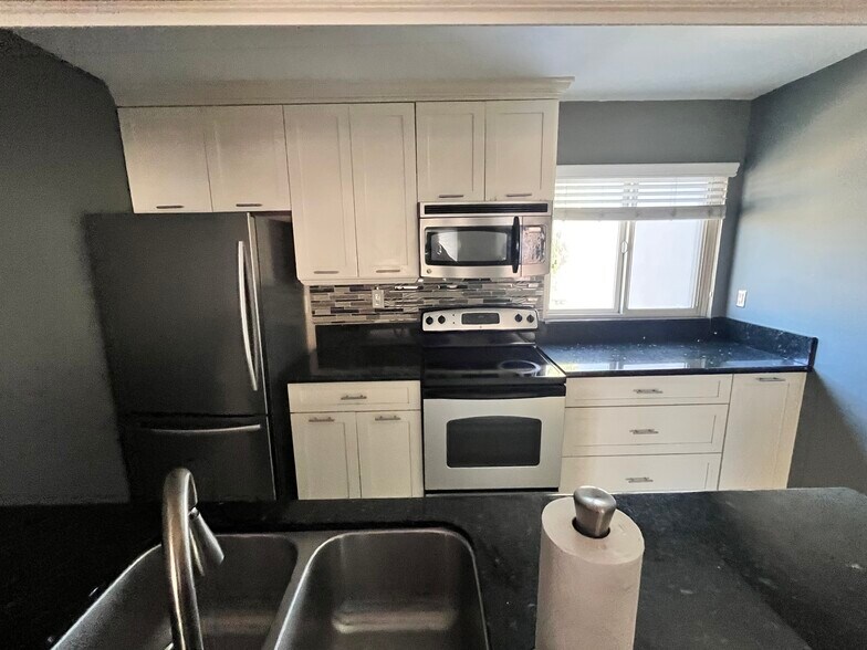 Building Photo - 4192 Mt Alifan Dr