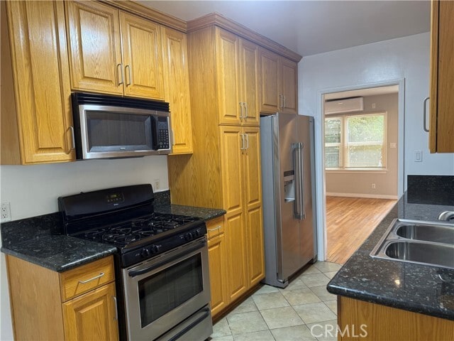 Building Photo - 5901 woodman Ave