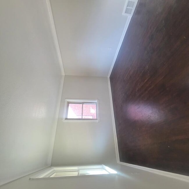 Building Photo - 13500 Crossburn Ave