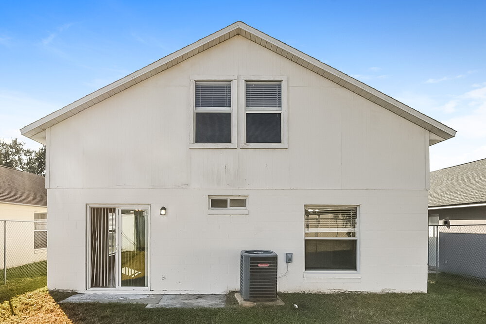 Building Photo - 9801 Red Clover Ave