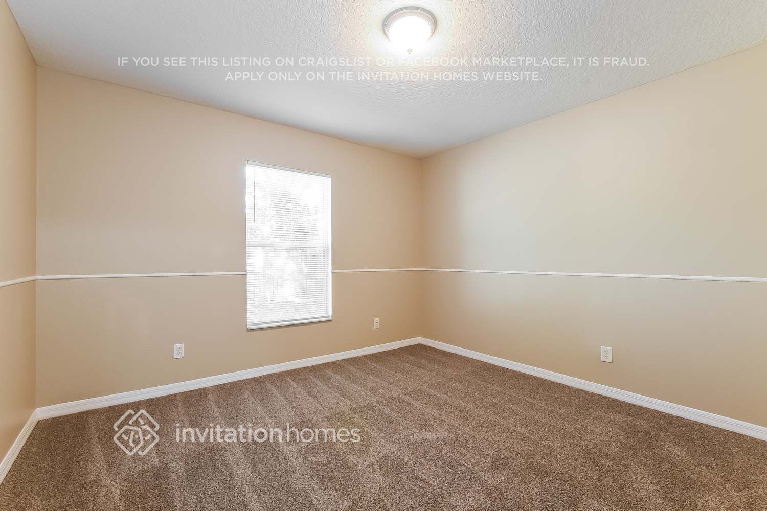 Building Photo - 11609 Lake Dr