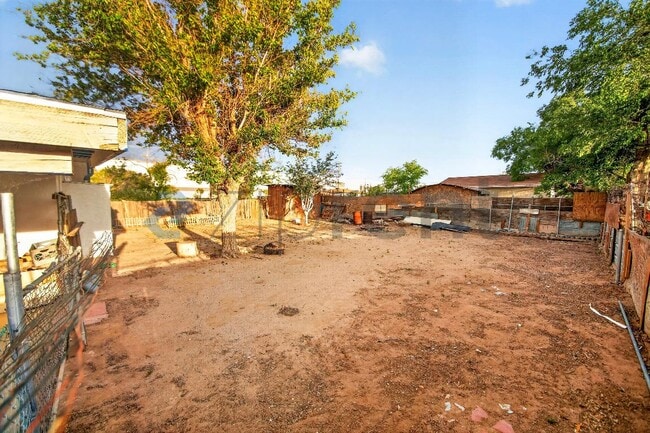 Building Photo - 12077 Sand Ave