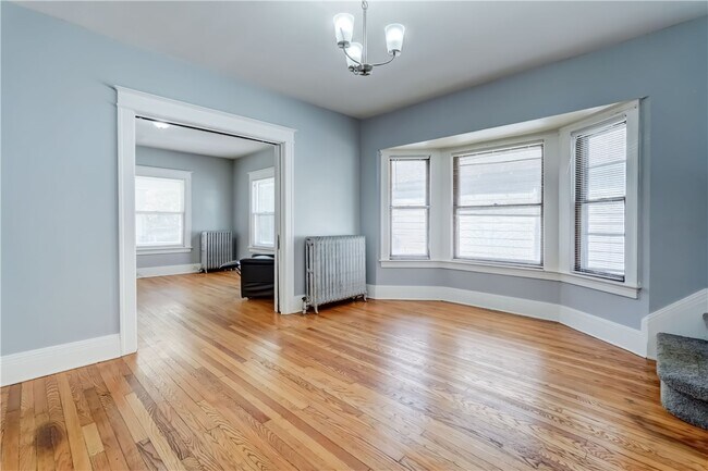 Building Photo - 590 Garson Ave