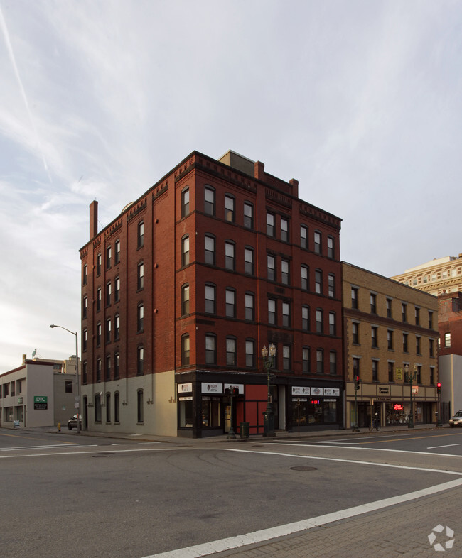 Apartments On Franklin St