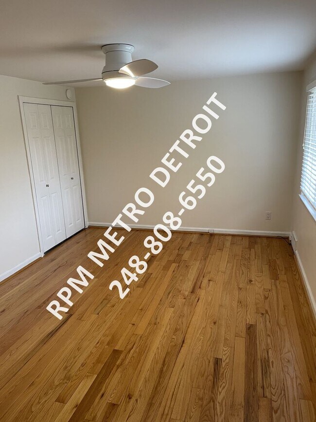 Building Photo - Charming Townhome in Birmingham