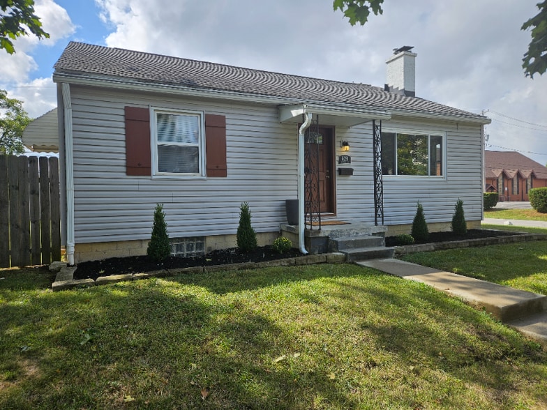 Building Photo - 629 Hanford St