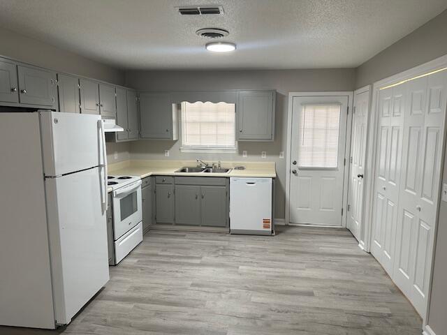 Building Photo - 705 Gale Dr NE