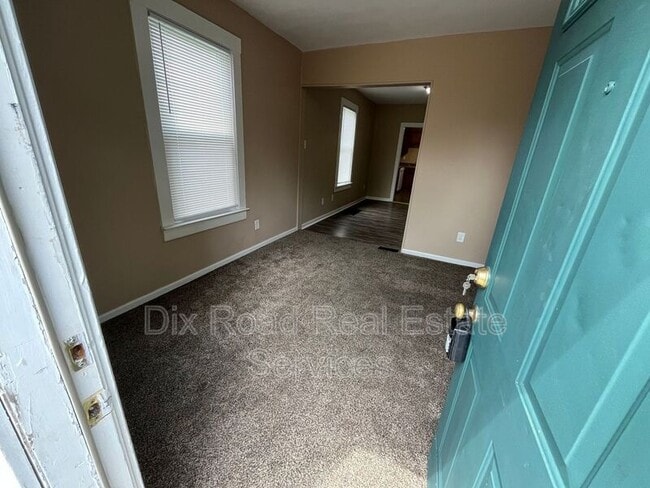 Building Photo - 648 Minor Ave