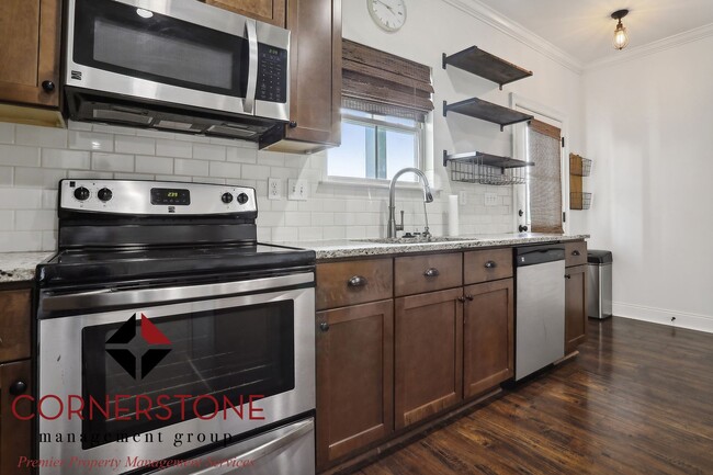 Building Photo - Cozy Cottage in the Heart of Gonzales!