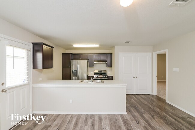 Building Photo - 8602 Segura Wy