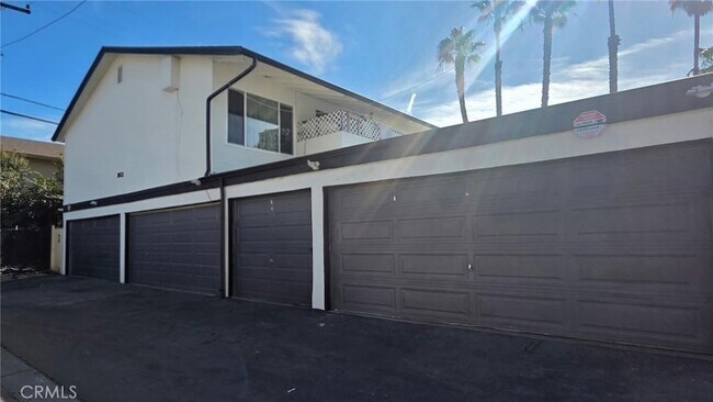 Building Photo - 1807 W Sumac Ln