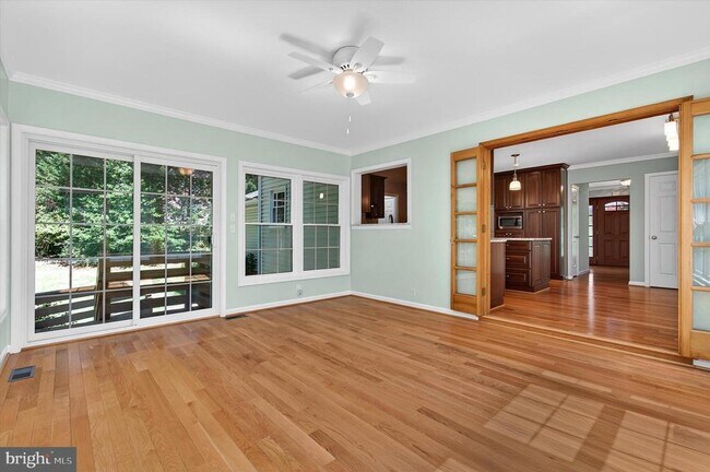 Building Photo - 8405 Overlook St