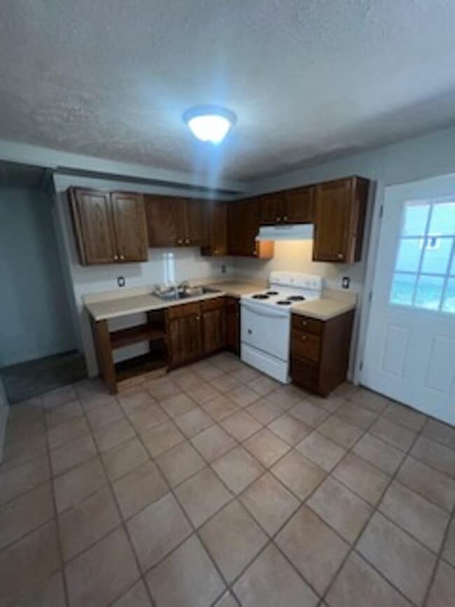 Building Photo - 1401 E Missouri St