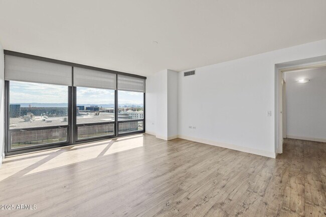 Building Photo - 4808 N 24th St