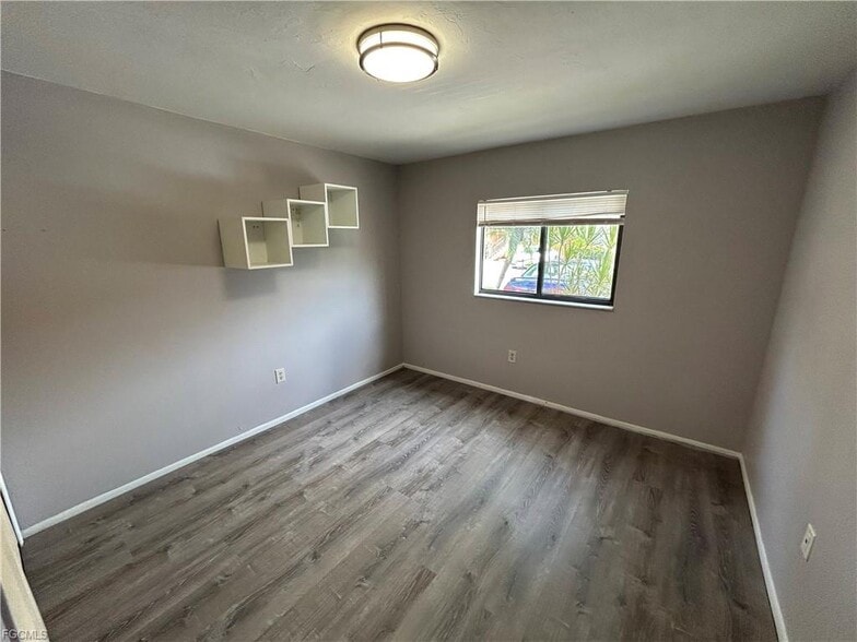 Building Photo - 2690 Park Windsor Dr