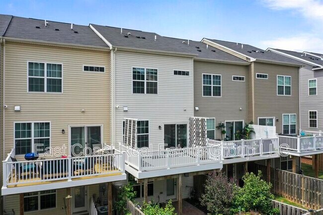Building Photo - 5957 Whelan Ln