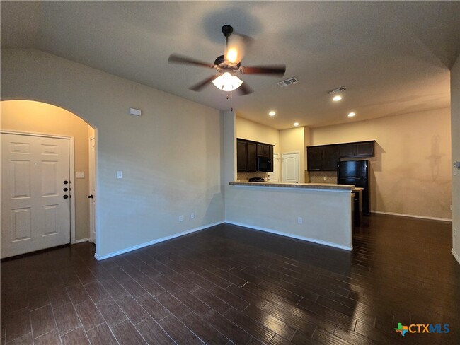 Building Photo - 297 Rosalie Dr