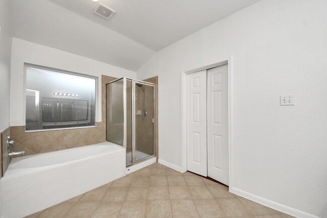 Building Photo - 2412 Appian Way