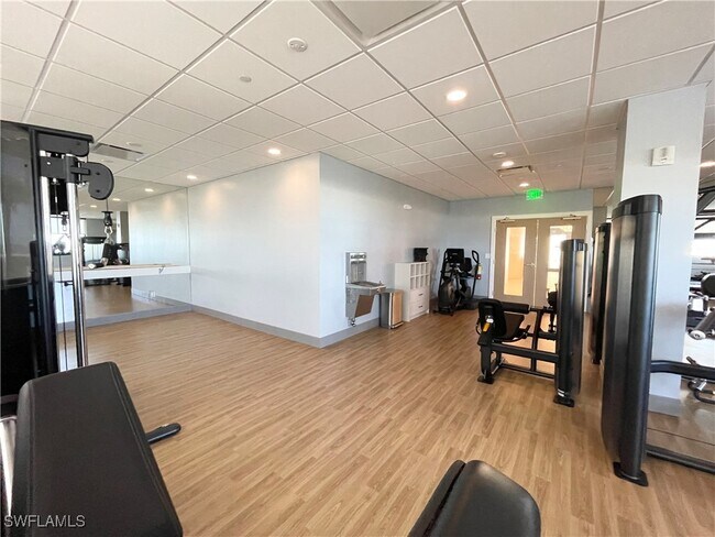 Building Photo - 4005 Gulf Shore Blvd N