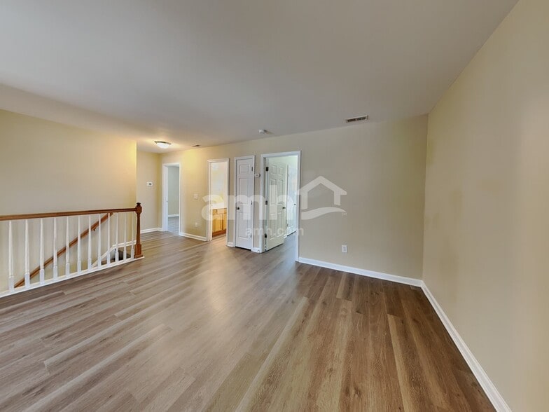 Building Photo - 918 Pristine Ln