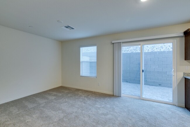 Building Photo - GORGEOUS TOWNHOME*UPGRADED*ALL APPLIANCES*...