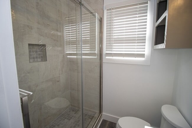 Building Photo - Renovated Historic Columbia Gem: 3-Bed, 2-Bath Home with Modern Updates ~ JUST REDUCED!