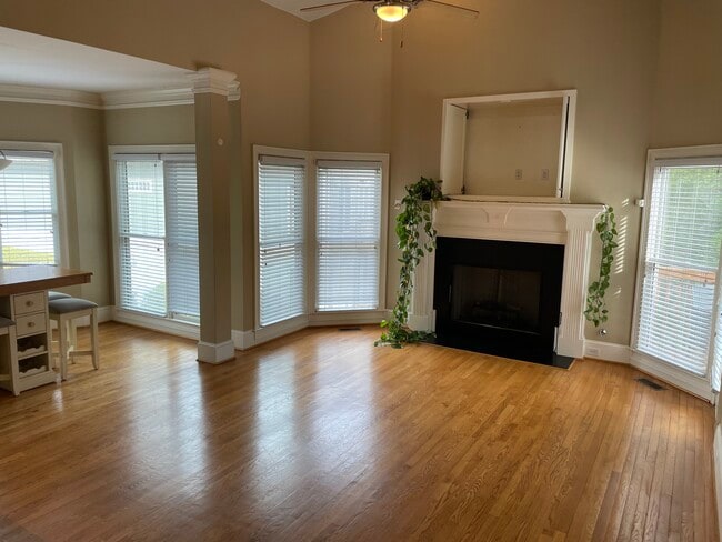 Living Room West View - 1897 Timberwood Trce