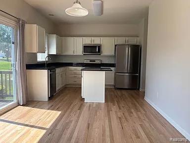 Building Photo - 4270 Sonata Dr