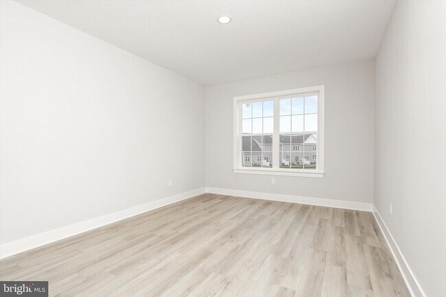 Building Photo - 4403 Thompson Dr