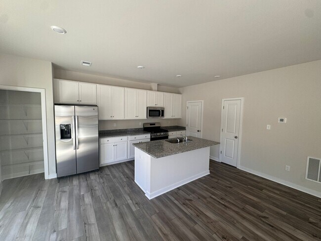 Building Photo - 6007 Crosswinds Blvd