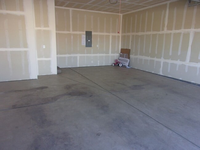 Building Photo - 3532 Red Feather Trl