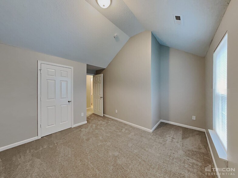 Building Photo - 3707 University Church Dr