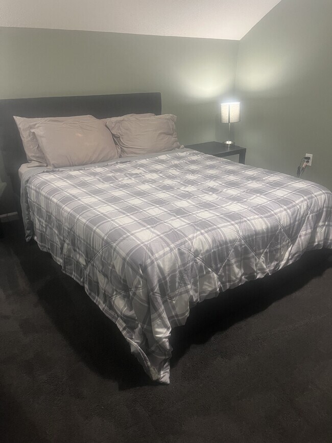 Building Photo - 343 Briarbend Rd