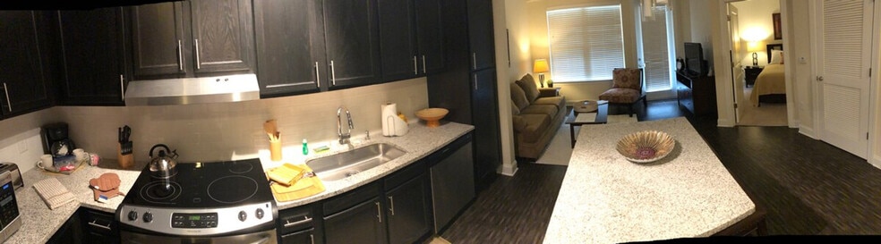 Building Photo - 5725 Carnegie Blvd