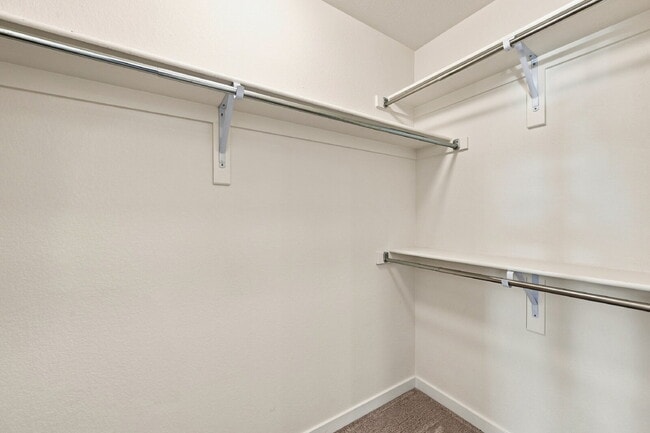 Building Photo - $2,995.95-3-Bed, 2.5-Bath Updated Townhouse in Broomfield!