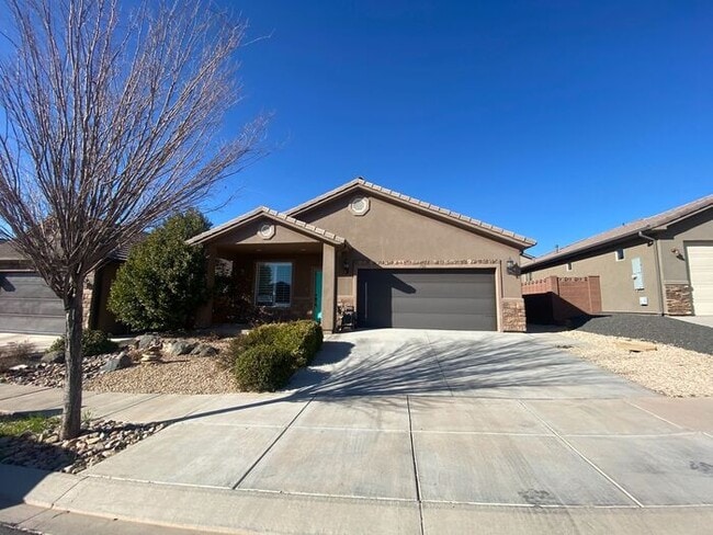 Building Photo - 455 N 2260 W
