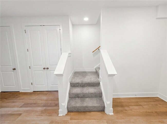 Building Photo - 317 Palisade Wy