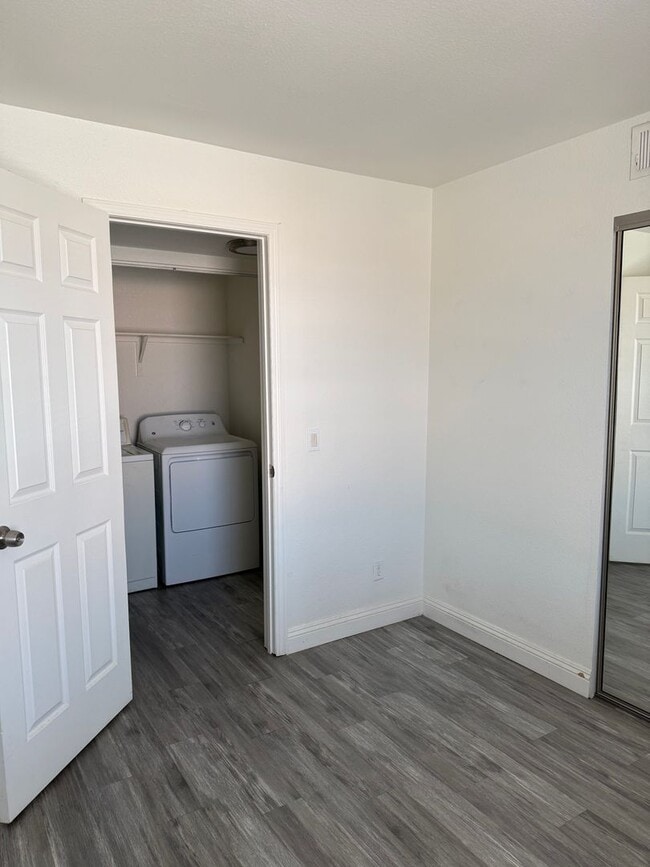 Building Photo - Beautiful 2-Bedroom Condo with Fireplace & Community Pool Near Cheyenne Freeway
