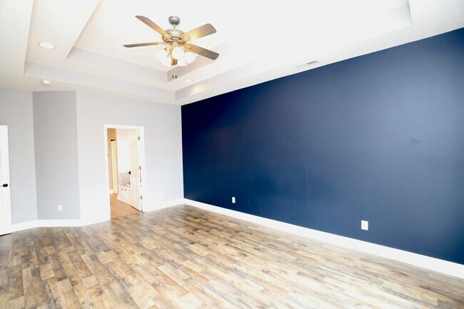 Building Photo - 1855 Beachforest Way