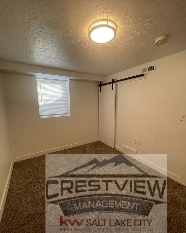 Building Photo - Martin Triplex