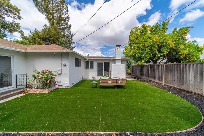 Building Photo - SUNNYVALE - Updated 3B/2B Single Family Home