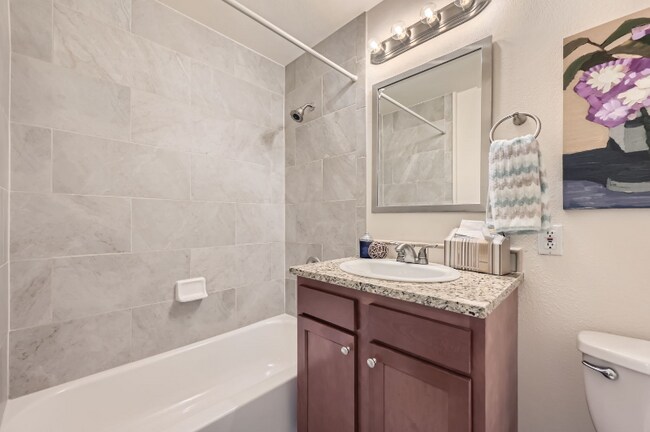 Building Photo - 1116 Opal St