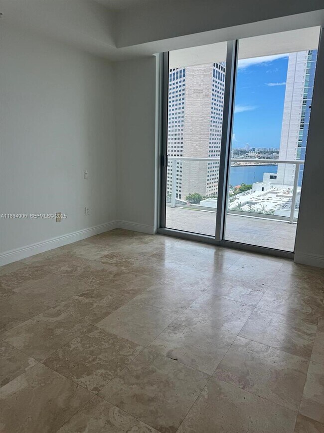 Building Photo - 300 S Biscayne Blvd