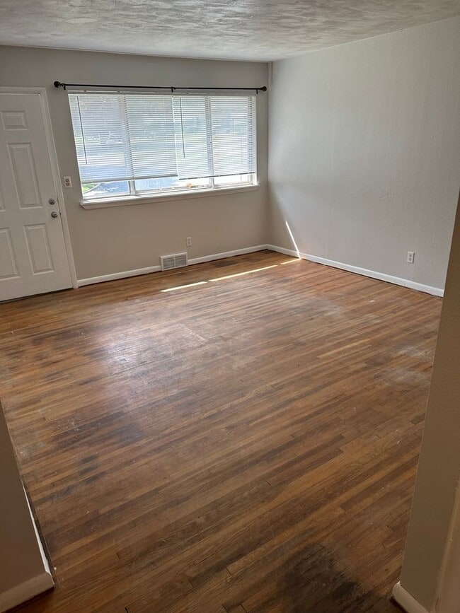 Building Photo - Home for rent