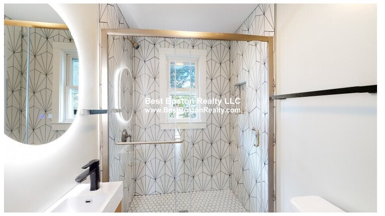 Building Photo - 57 Hawthorne St