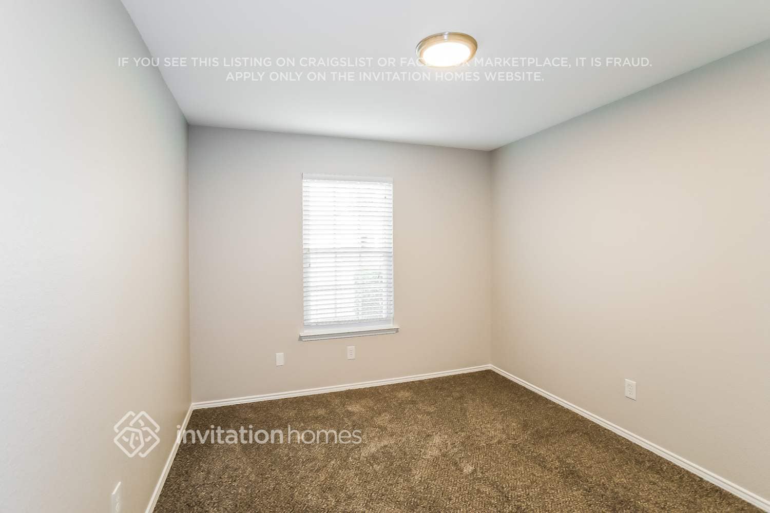 Building Photo - 250 Pine Crest Dr